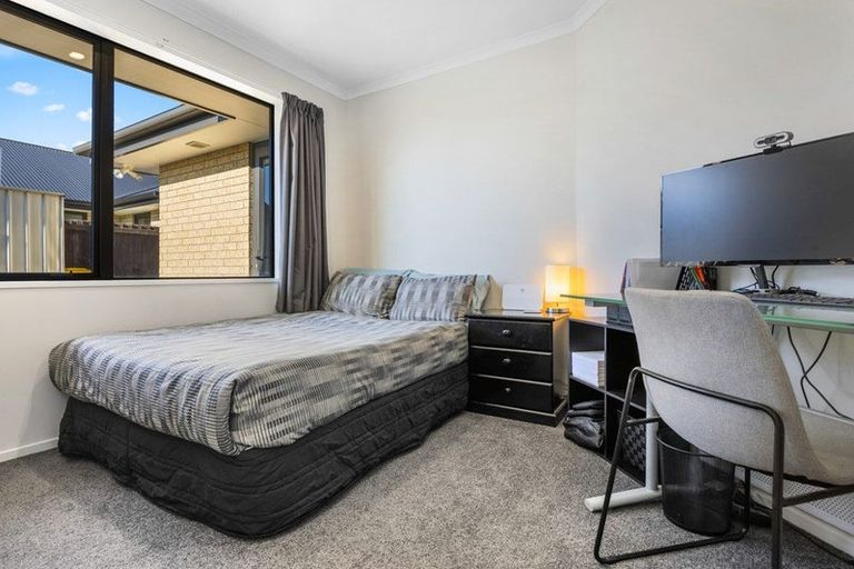 Photo of property in 47 Factory Road, Belfast, Christchurch, 8051