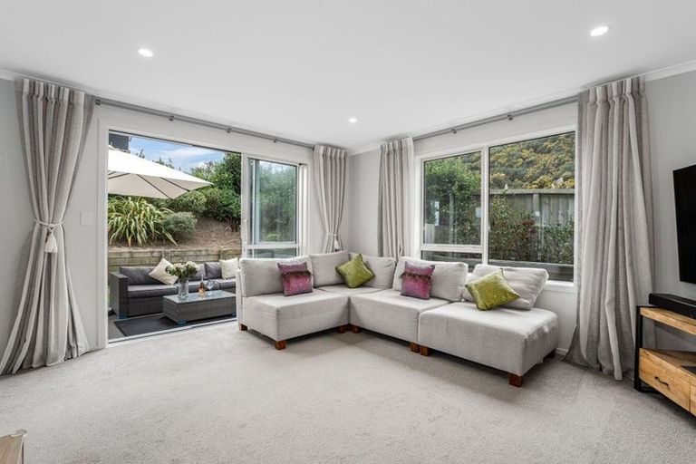 Photo of property in 190 Navigation Drive, Whitby, Porirua, 5024