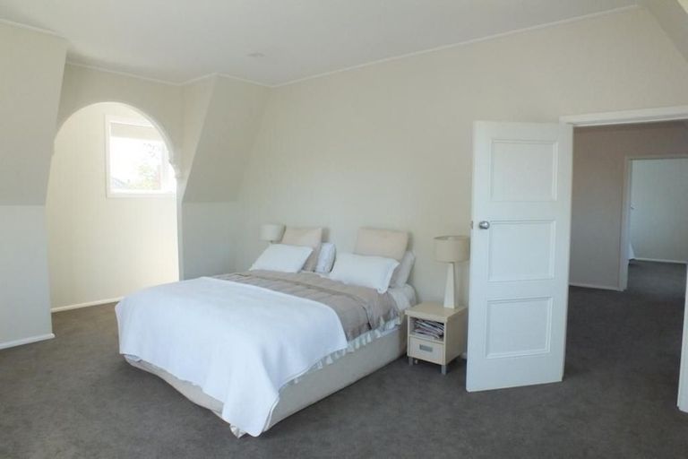 Photo of property in 16 Poynder Avenue, Merivale, Christchurch, 8014