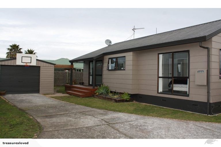 Photo of property in 13c Opal Drive, Papamoa Beach, Papamoa, 3118