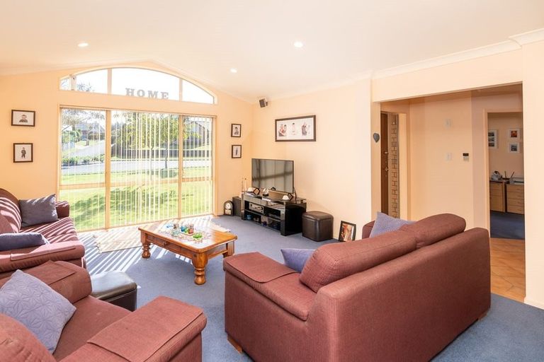 Photo of property in 25 Limousin Place, Grandview Heights, Hamilton, 3200