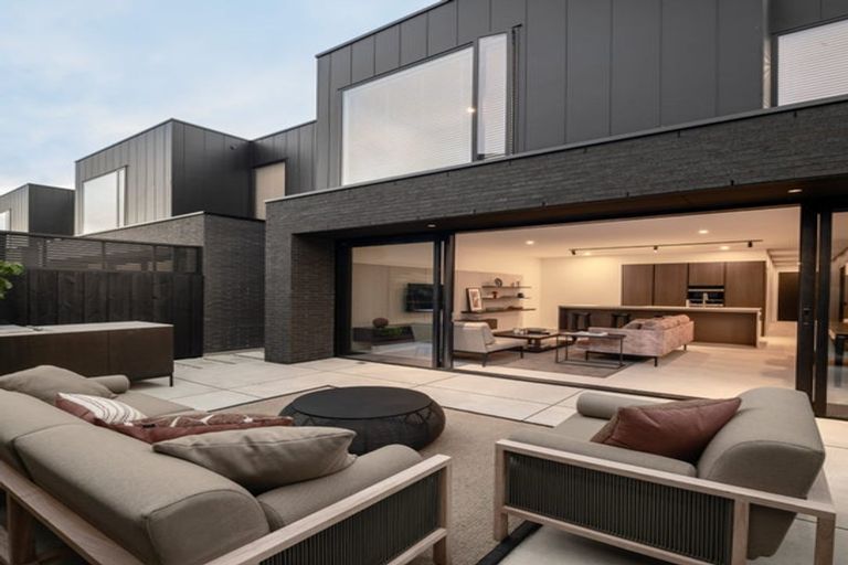 Photo of property in 8 Rhodes Street, Merivale, Christchurch, 8014