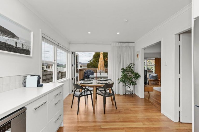 Photo of property in 16 English Street, St Andrews, Hamilton, 3200