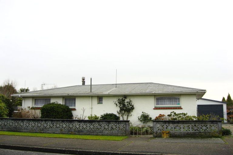 Photo of property in 20 Pine Crescent, Hargest, Invercargill, 9810