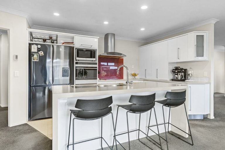 Photo of property in 379 Carrington Street, Upper Vogeltown, New Plymouth, 4310