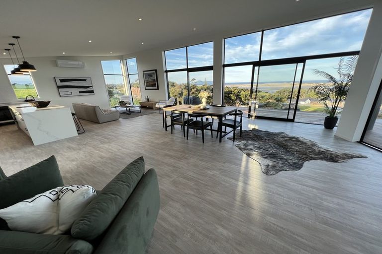 Photo of property in 4 Horizon View Place, Mangawhai Heads, Mangawhai, 0505