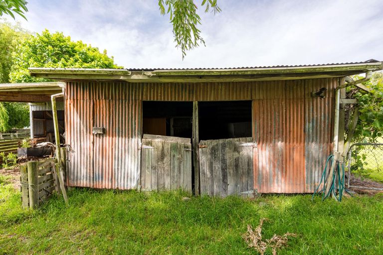 Photo of property in 124 Maytown Road, Waimate, 7978