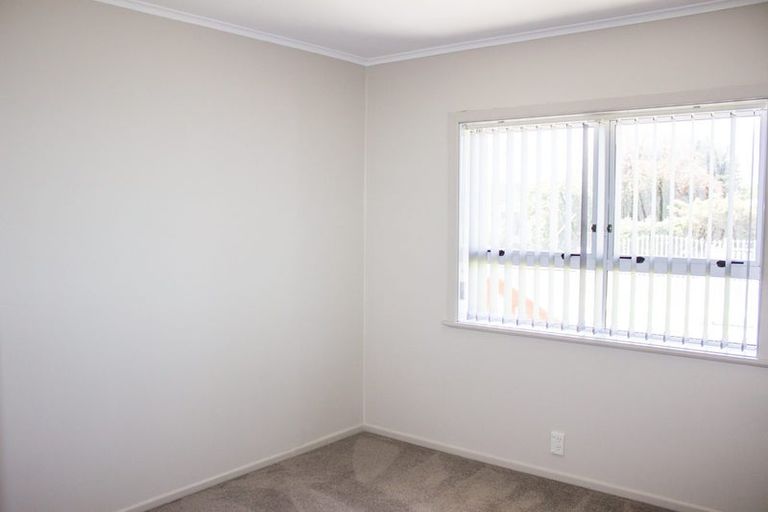 Photo of property in 20 Hallberry Road, Mangere East, Auckland, 2024
