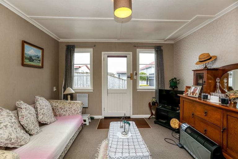 Photo of property in 14/2 Karamu Street, Strandon, New Plymouth, 4312