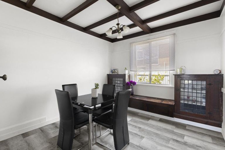 Photo of property in 82 Barrett Street, Westown, New Plymouth, 4310