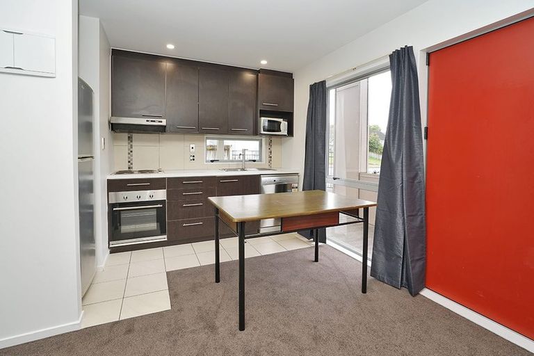 Photo of property in 1/18 Lorne Street, Melville, Hamilton, 3206