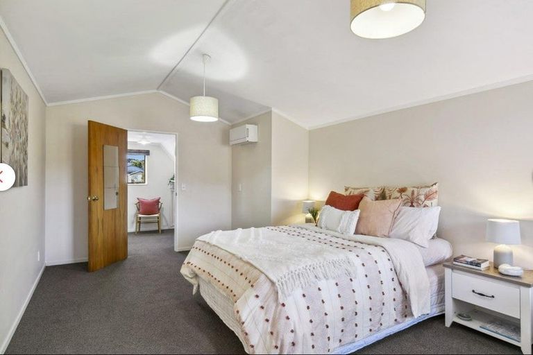 Photo of property in 2/29a Parkvale Road, Karori, Wellington, 6012