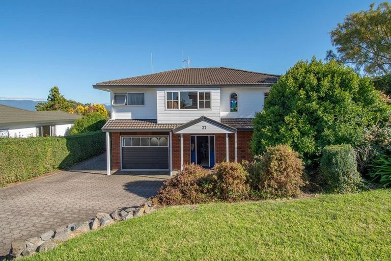 Photo of property in 27 Mcdonnell Street, Omokoroa, 3114