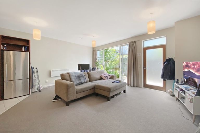 Photo of property in 8/30 Hanson Street, Mount Cook, Wellington, 6021