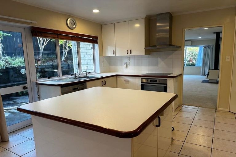 Photo of property in 8 Bass Street, West Harbour, Auckland, 0618