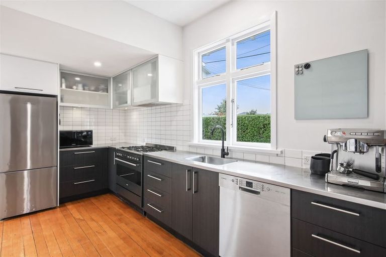 Photo of property in 1 Conway Street, Somerfield, Christchurch, 8024