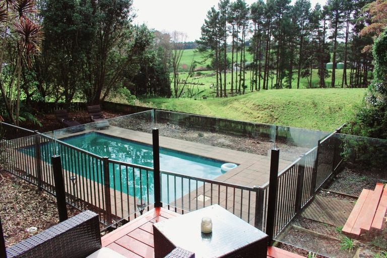 Photo of property in 11 Gilmore Road, Glenbrook, Waiuku, 2681