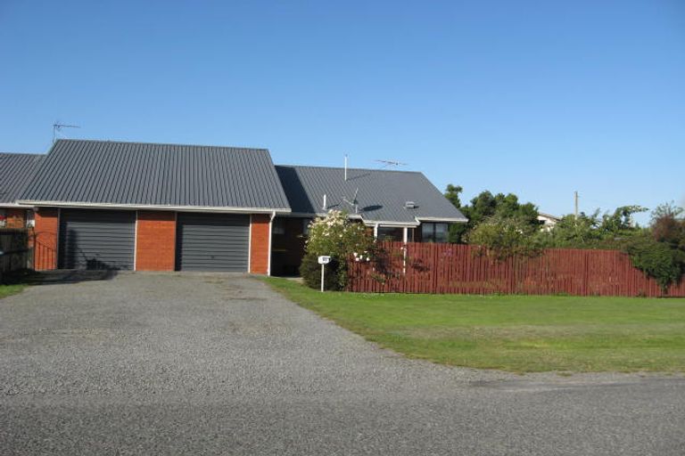 Photo of property in 8b Halkett Street, Darfield, 7510