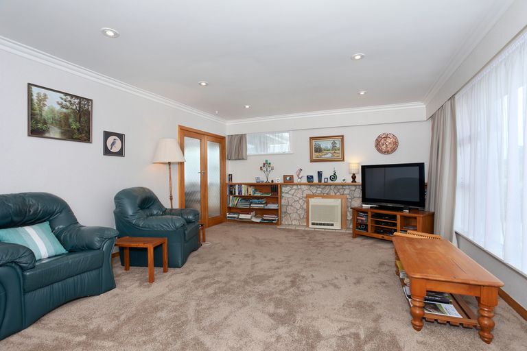 Photo of property in 17 Henare Street, West End, Palmerston North, 4412