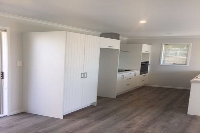 Photo of property in 11a Rishworth Avenue, Stanmore Bay, Whangaparaoa, 0932