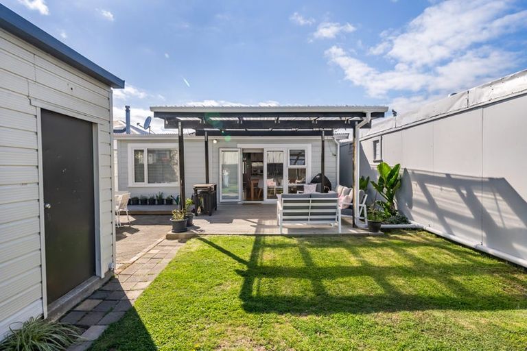 Photo of property in 77 Richmond Street, Petone, Lower Hutt, 5012
