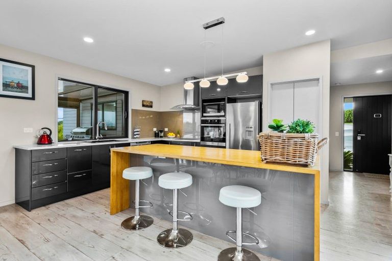 Photo of property in 24 Chatsfield Place, Te Kamo, Whangarei, 0112