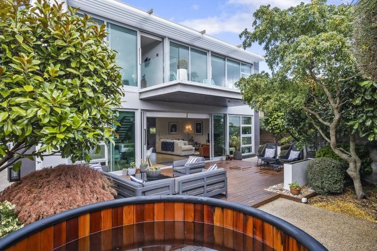 Photo of property in 731 Highgate, Maori Hill, Dunedin, 9010