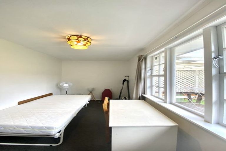 Photo of property in 15 Holdsworth Avenue, Trentham, Upper Hutt, 5018