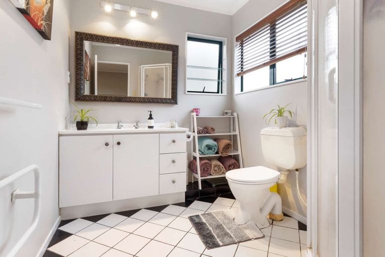 Photo of property in 43 Ranui Street, Dinsdale, Hamilton, 3204