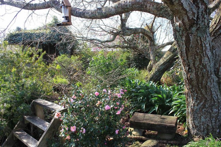 Photo of property in 1266 Egmont Road, Egmont Village, New Plymouth, 4372