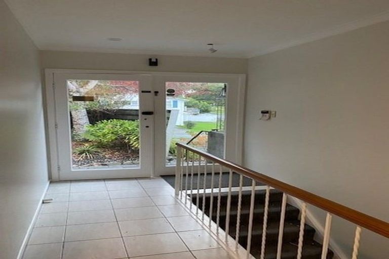 Photo of property in 3 Bede Grove, Tawa, Wellington, 5028