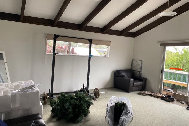 Photo of property in 1/12 Willis Street, Torbay, Auckland, 0630