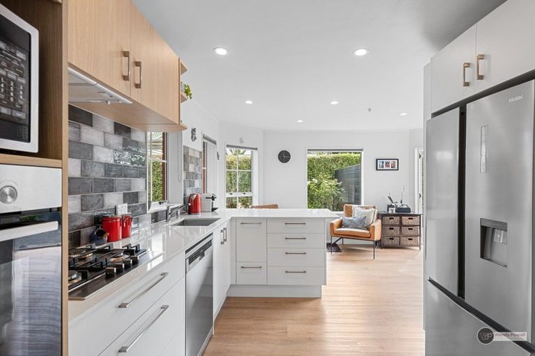 Photo of property in 10a Kauri Street, Woburn, Lower Hutt, 5011