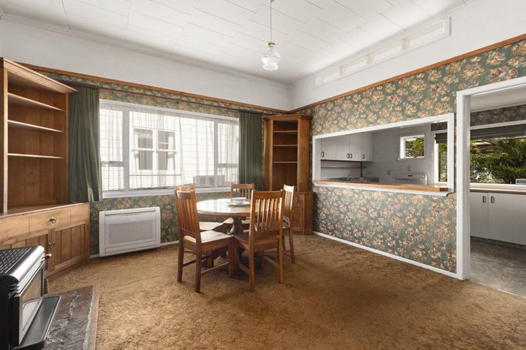 Photo of property in 52 Freyberg Street, Lyall Bay, Wellington, 6022