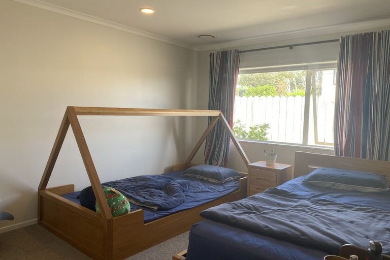 Photo of property in 33 Blue Heron Rise, Stanmore Bay, Whangaparaoa, 0932