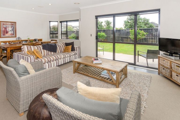 Photo of property in 20 Toscana Drive, Karaka, Papakura, 2113