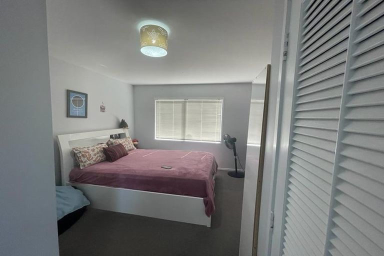 Photo of property in 3a Pah Road, Cockle Bay, Auckland, 2014