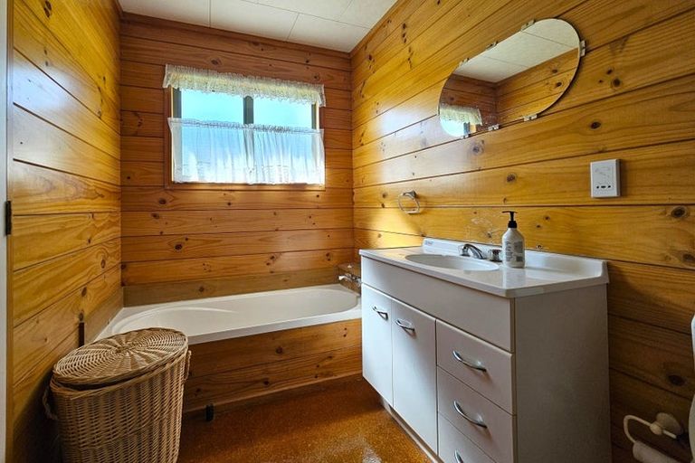 Photo of property in 57 Fairlie Crescent, Opononi, Kaikohe, 0473