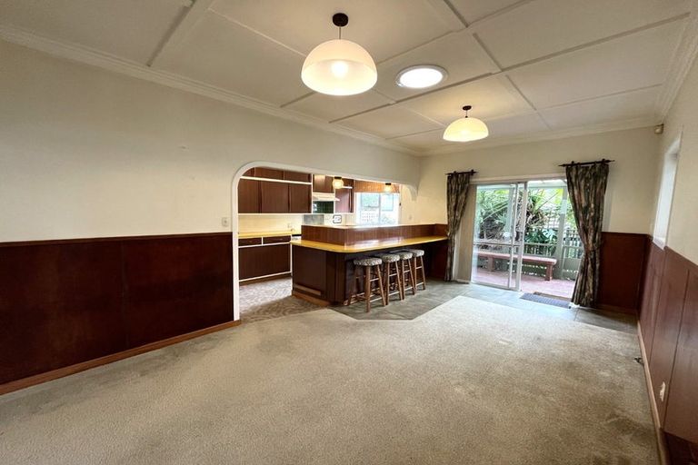 Photo of property in 43 Dorset Avenue, Westown, New Plymouth, 4310