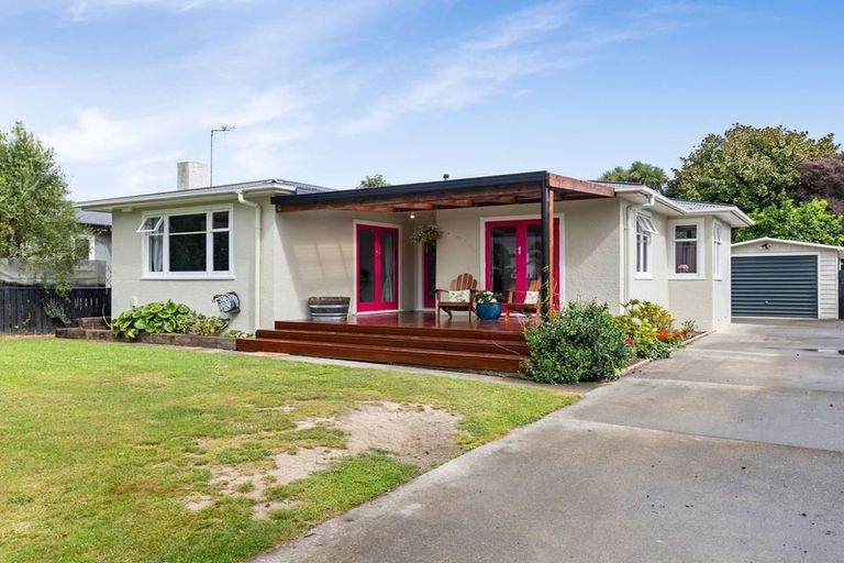 Photo of property in 17 Salisbury Avenue, Terrace End, Palmerston North, 4410