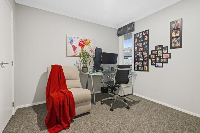 Photo of property in 21 Bob Carter Place, Welcome Bay, Tauranga, 3175