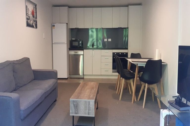 Photo of property in 32 Hythe Terrace, Mairangi Bay, Auckland, 0630