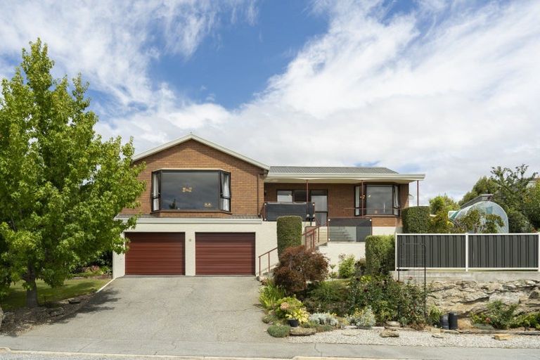 Photo of property in 16 Kamaka Crescent, Bridge Hill, Alexandra, 9320