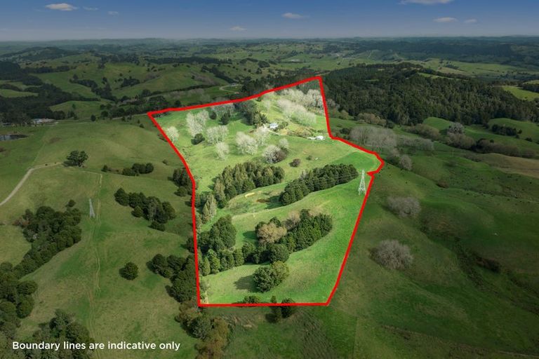 Photo of property in 624 Golden Stairs Road, Mareretu, Maungaturoto, 0589