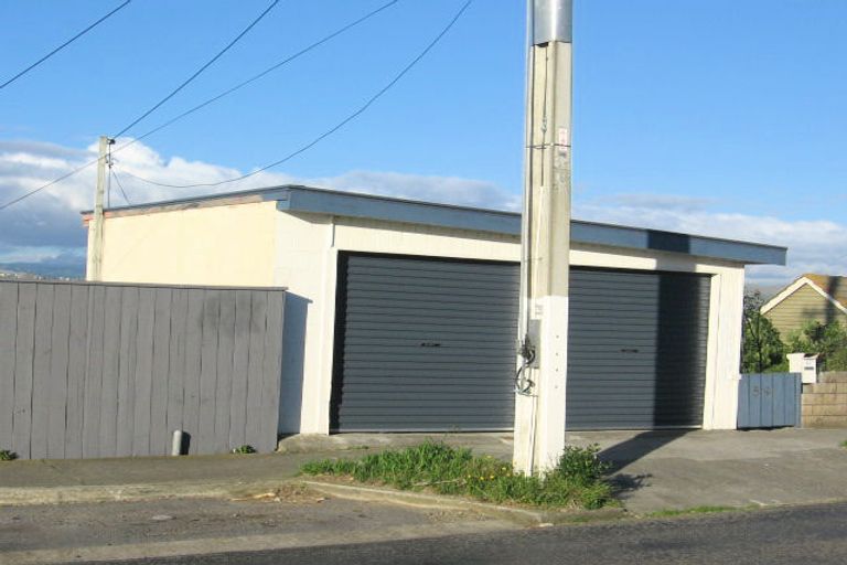 Photo of property in 34 Pikarere Street, Titahi Bay, Porirua, 5022