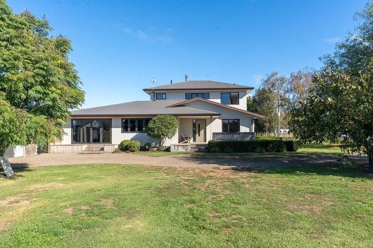 Photo of property in 232 Woodside Road, Matangi, Hamilton, 3284