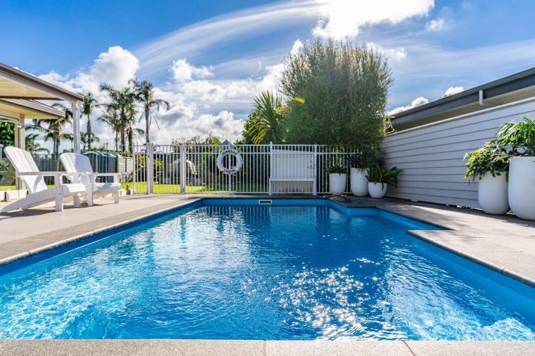 Photo of property in 56 Moir Point Road, Mangawhai Heads, Mangawhai, 0505