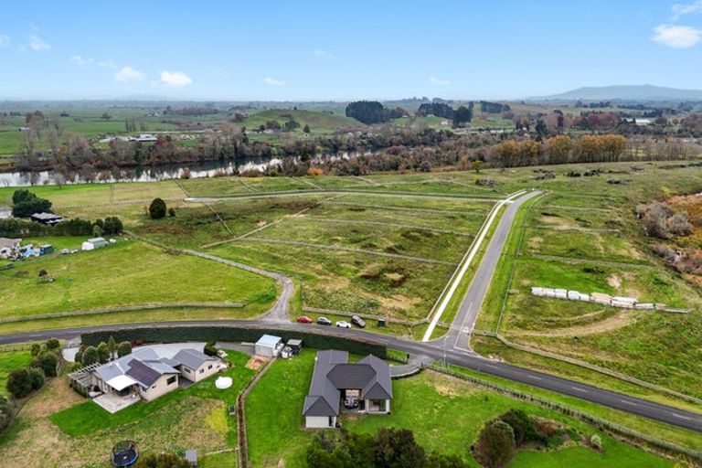 Photo of property in 17 Riverside Way, Ngaruawahia, Huntly, 3771