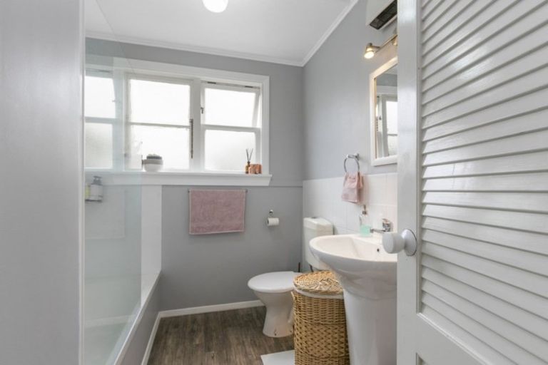 Photo of property in 21 Cleland Crescent, Naenae, Lower Hutt, 5011