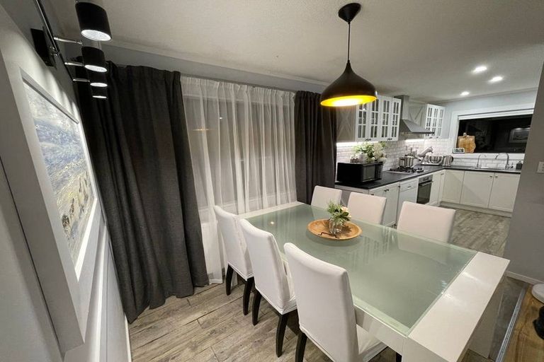 Photo of property in 2/12 Norfolk Street, Regent, Whangarei, 0112